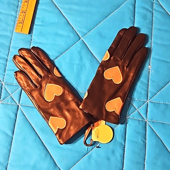 Aqua Accessories - Size small leather gloves